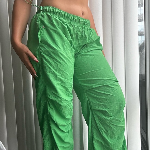 Green cargo pants - Picture 2 of 9